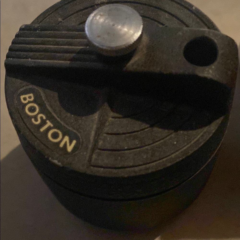 Boston Lead Pointer Sharpener - Picture 2 of 5